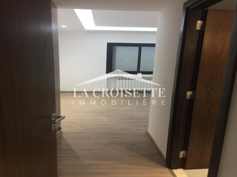 Appartement S+3 avec terrasse vue sur lac aux Berges du Lac 2
